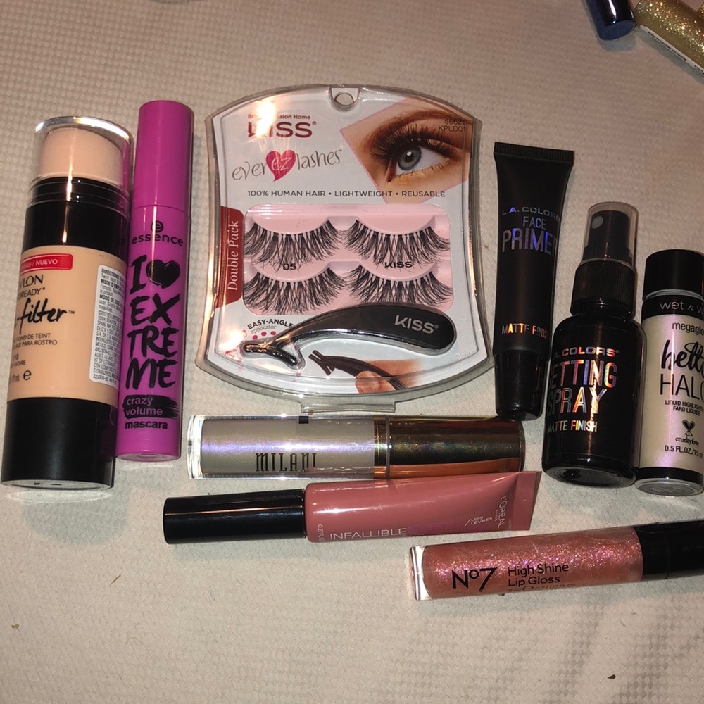 Makeup bundle
